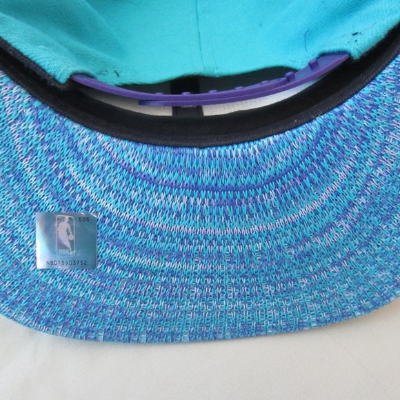 NEW - CHARLOTTE HORNETS NBA Snapback Basketball CAP 9 FIFTY - Picture 8 of 12